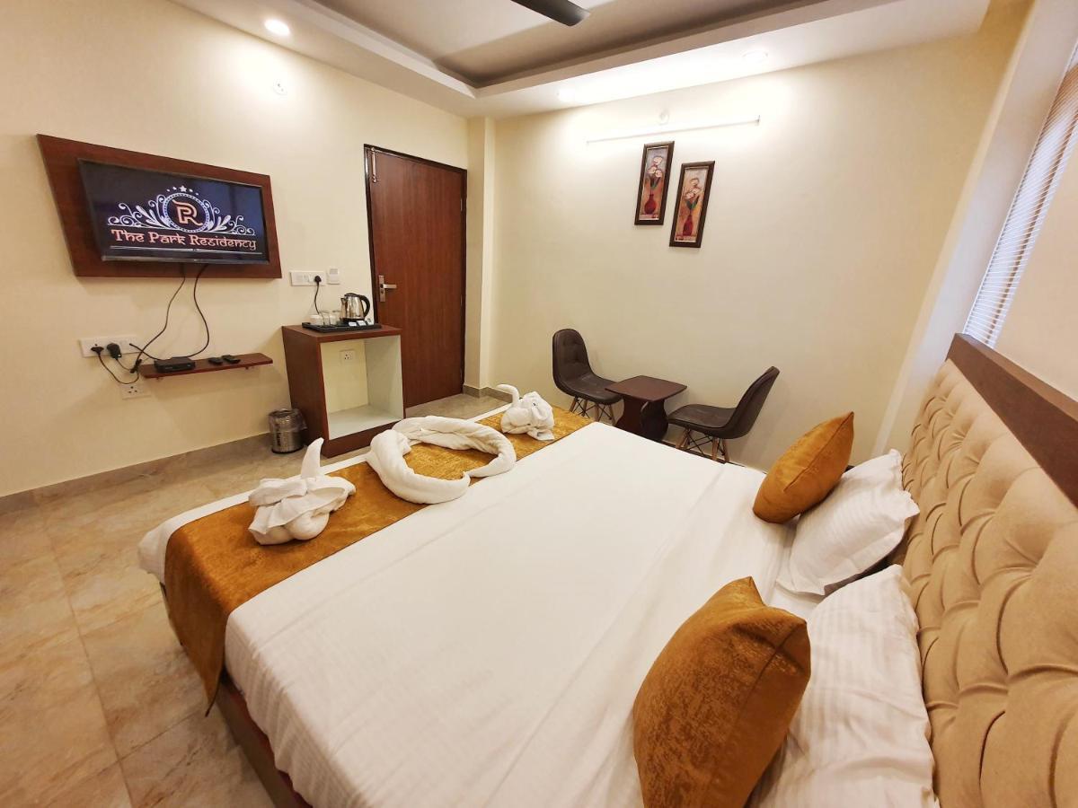 Hotel The Park Residency Dehradun Exterior foto