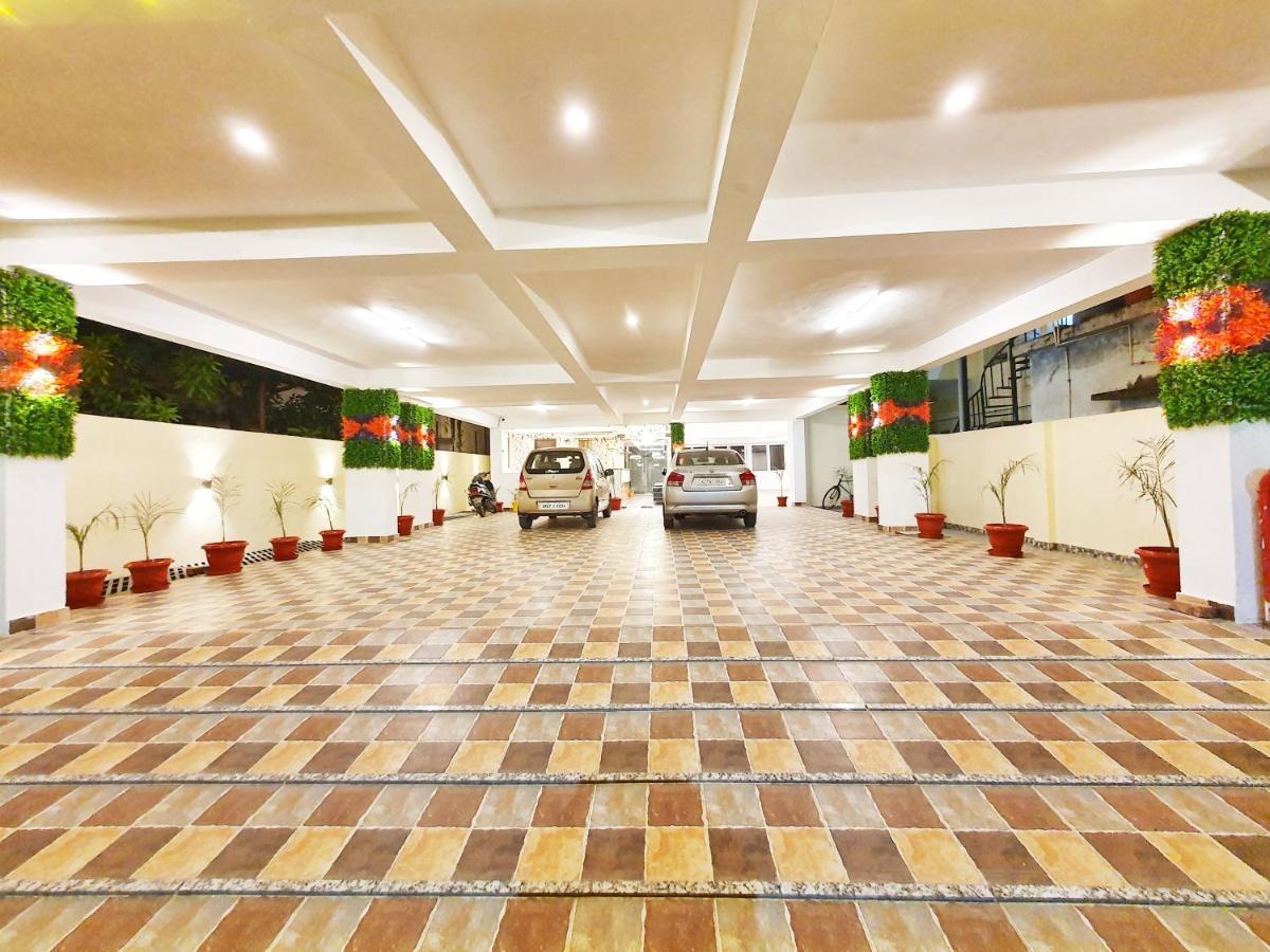 Hotel The Park Residency Dehradun Exterior foto